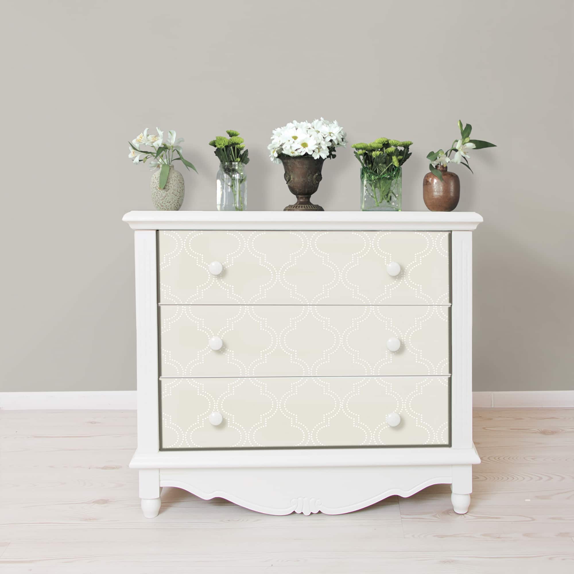 NuWallpaper Taupe Quatrefoil Peel & Stick Wallpaper